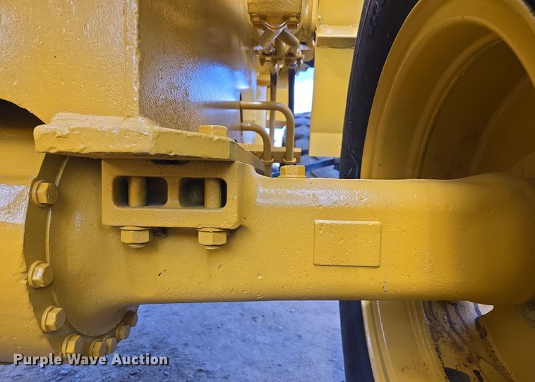 image for item EC0931 1990 Komatsu WA320-1 wheel loader