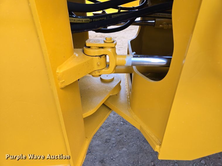 image for item EC0931 1990 Komatsu WA320-1 wheel loader