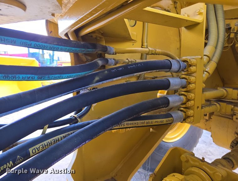 image for item EC0931 1990 Komatsu WA320-1 wheel loader