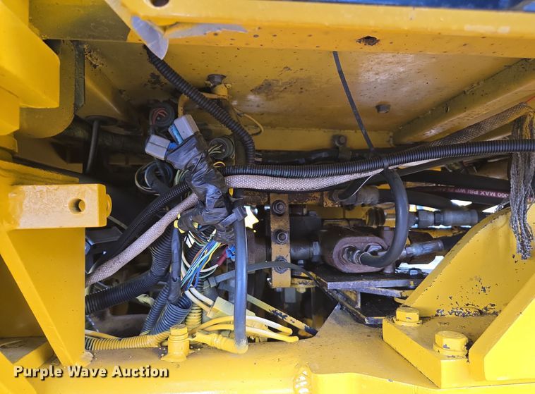 image for item EC0931 1990 Komatsu WA320-1 wheel loader