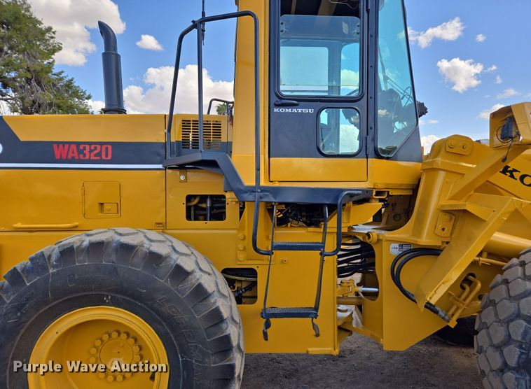 image for item EC0931 1990 Komatsu WA320-1 wheel loader