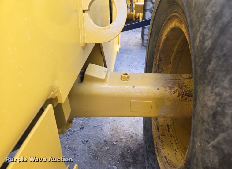 image for item EC0931 1990 Komatsu WA320-1 wheel loader