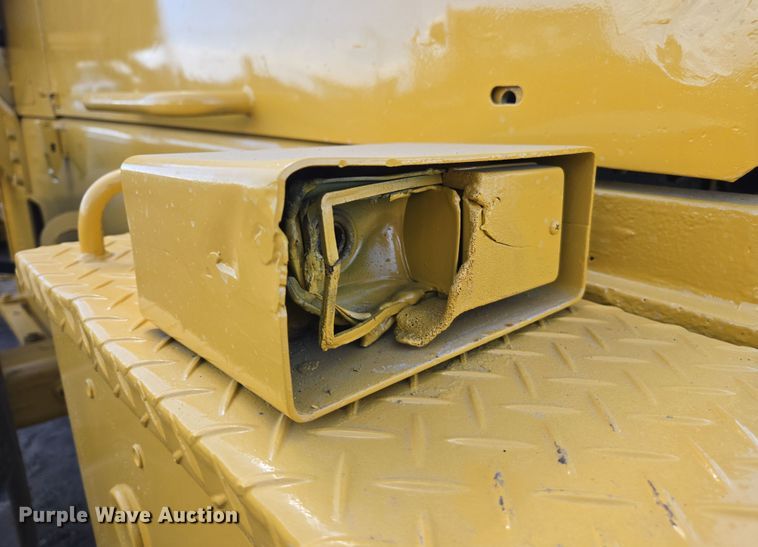 image for item EC0931 1990 Komatsu WA320-1 wheel loader