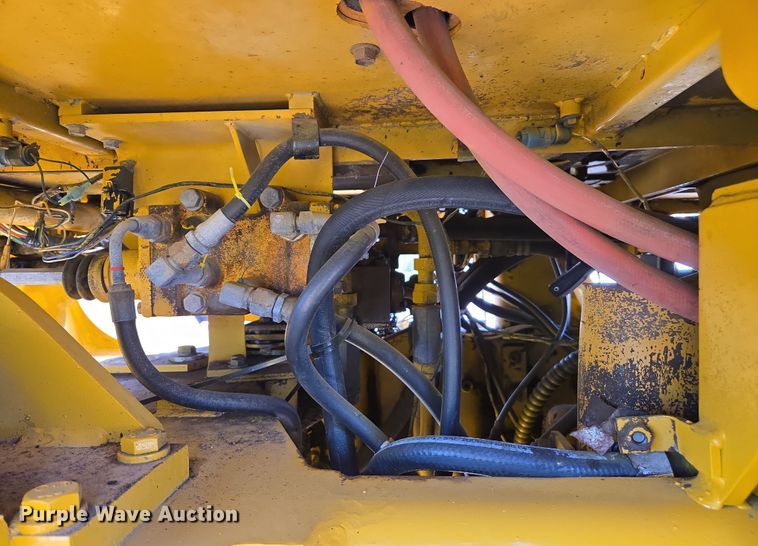 image for item EC0931 1990 Komatsu WA320-1 wheel loader