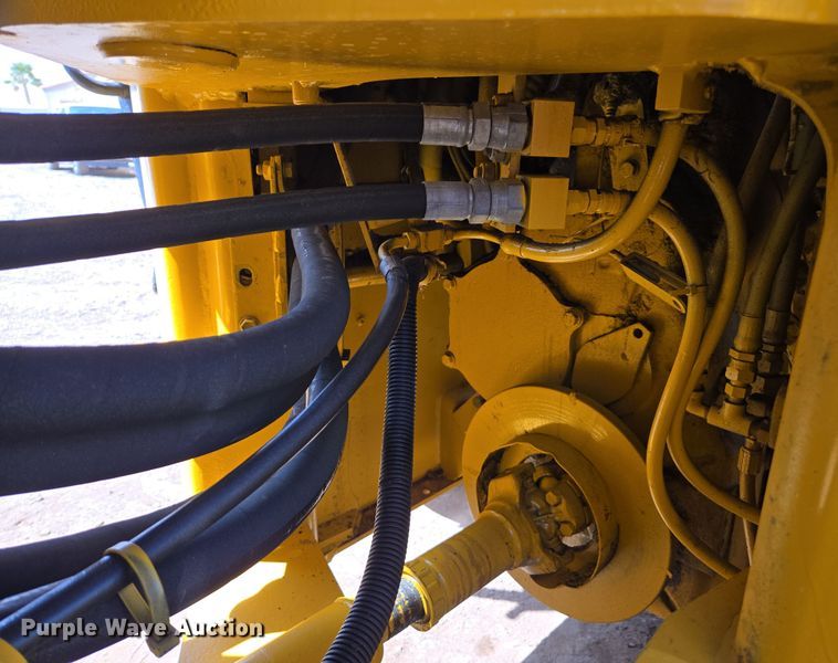 image for item EC0931 1990 Komatsu WA320-1 wheel loader