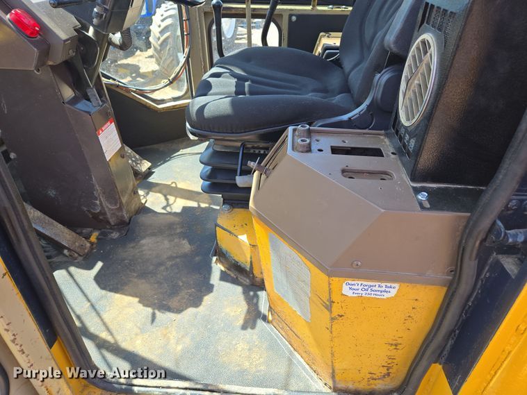 image for item EC0931 1990 Komatsu WA320-1 wheel loader