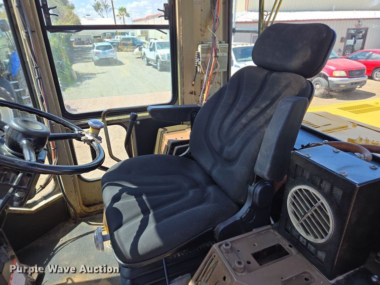 image for item EC0931 1990 Komatsu WA320-1 wheel loader