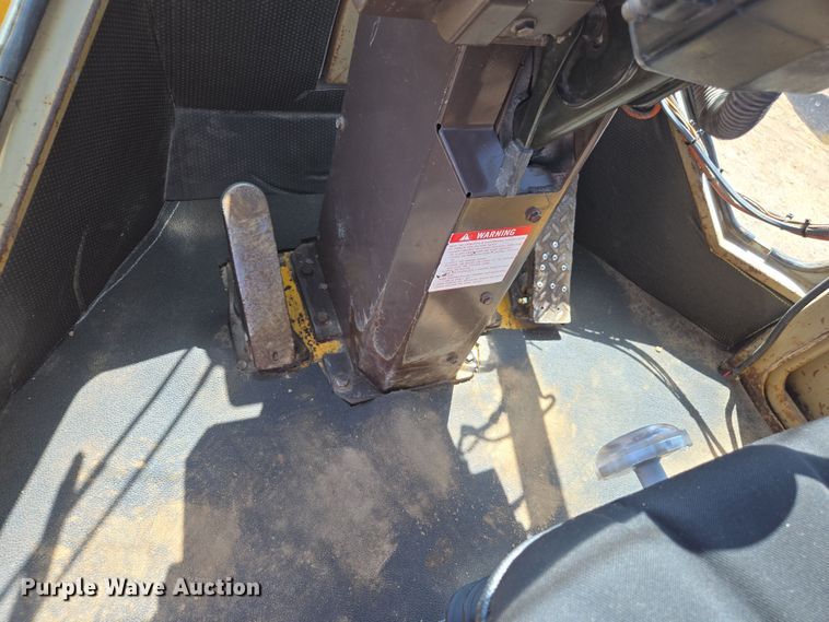 image for item EC0931 1990 Komatsu WA320-1 wheel loader