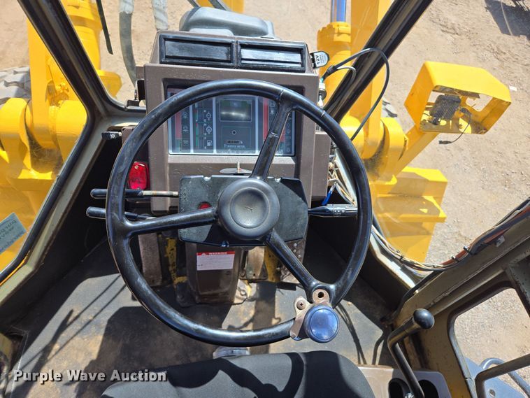 image for item EC0931 1990 Komatsu WA320-1 wheel loader