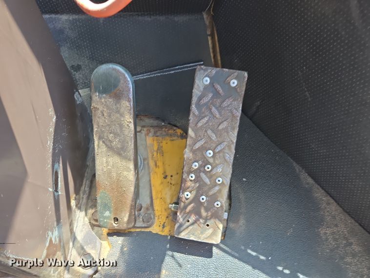 image for item EC0931 1990 Komatsu WA320-1 wheel loader