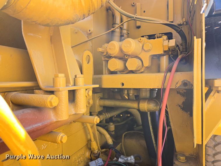 image for item EC0931 1990 Komatsu WA320-1 wheel loader