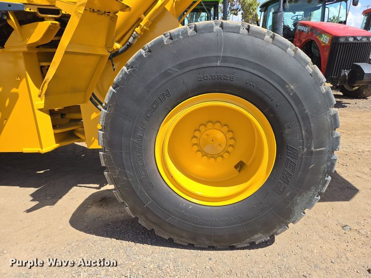 image for item EC0931 1990 Komatsu WA320-1 wheel loader