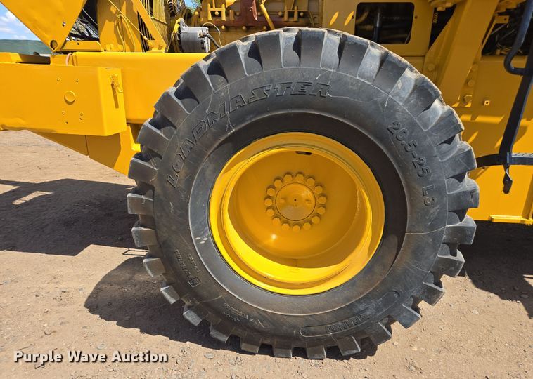 image for item EC0931 1990 Komatsu WA320-1 wheel loader