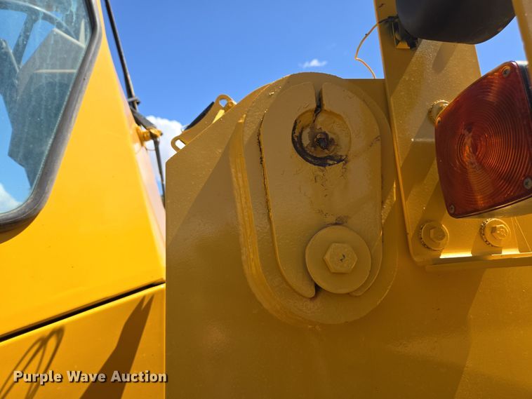 image for item EC0932 1995 John Deere 644G wheel loader