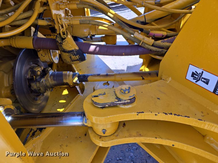 image for item EC0932 1995 John Deere 644G wheel loader