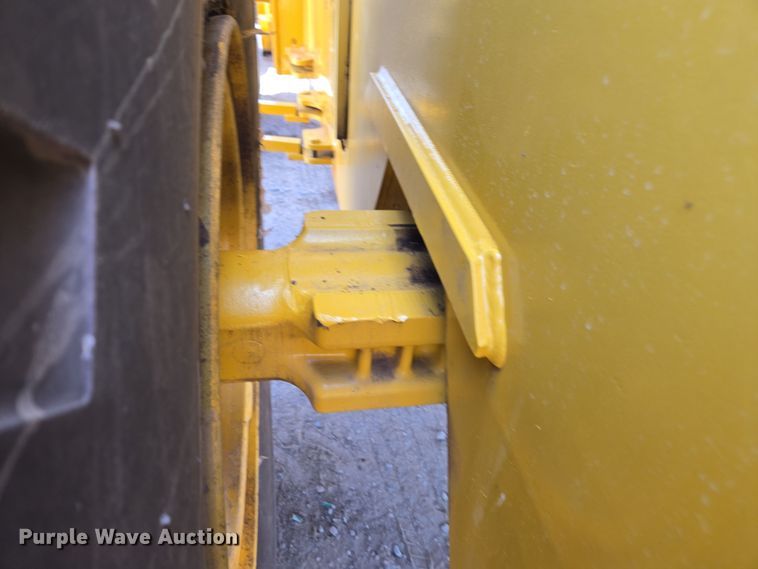 image for item EC0932 1995 John Deere 644G wheel loader