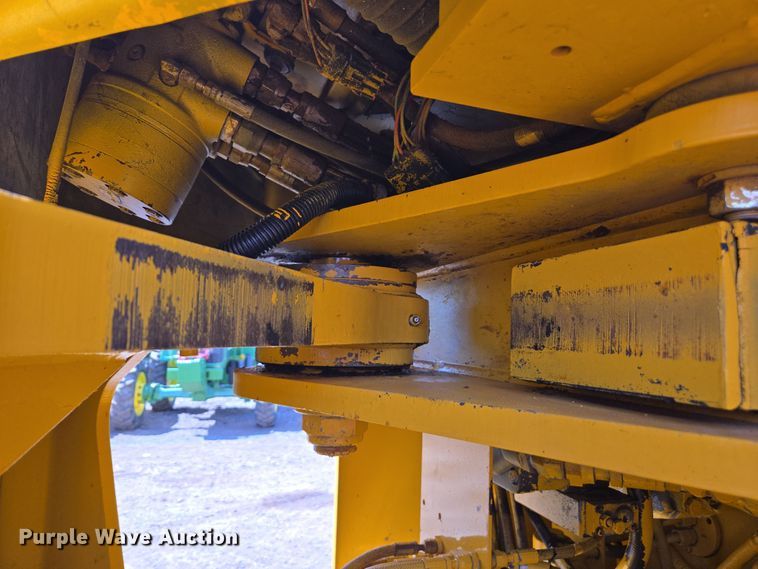 image for item EC0932 1995 John Deere 644G wheel loader