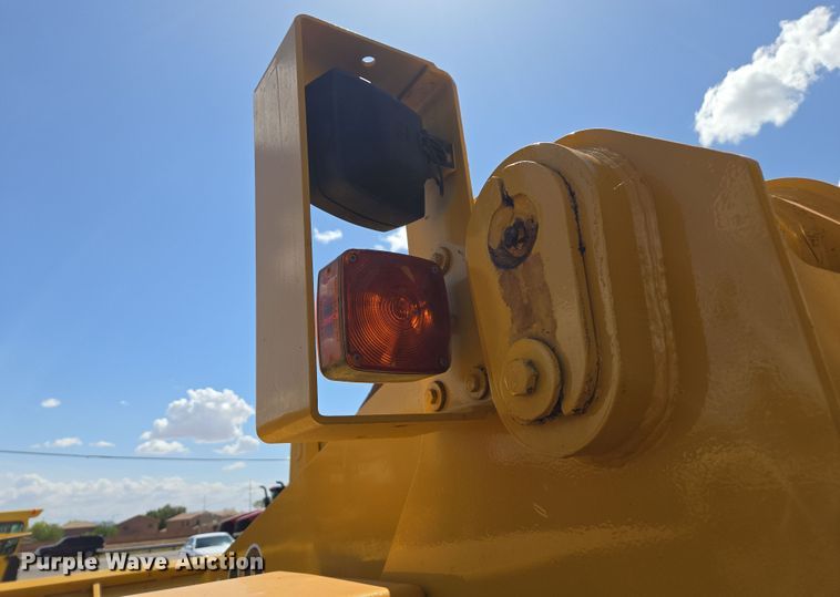 image for item EC0932 1995 John Deere 644G wheel loader