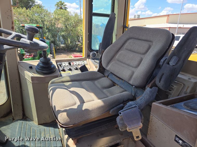 image for item EC0932 1995 John Deere 644G wheel loader