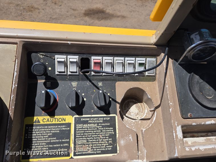 image for item EC0932 1995 John Deere 644G wheel loader