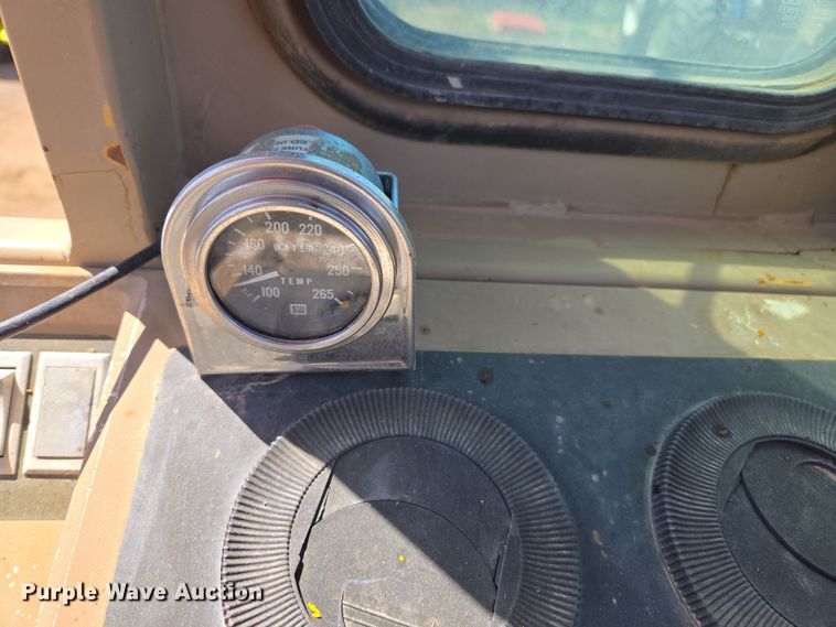 image for item EC0932 1995 John Deere 644G wheel loader