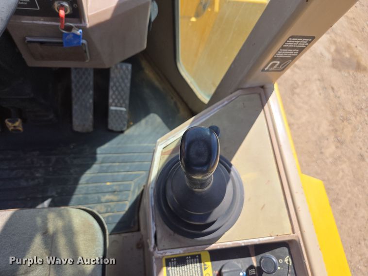 image for item EC0932 1995 John Deere 644G wheel loader