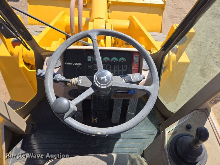 image for item EC0932 1995 John Deere 644G wheel loader
