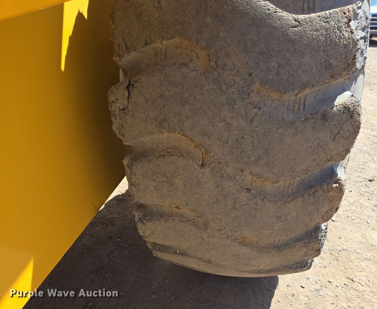 image for item EC0932 1995 John Deere 644G wheel loader