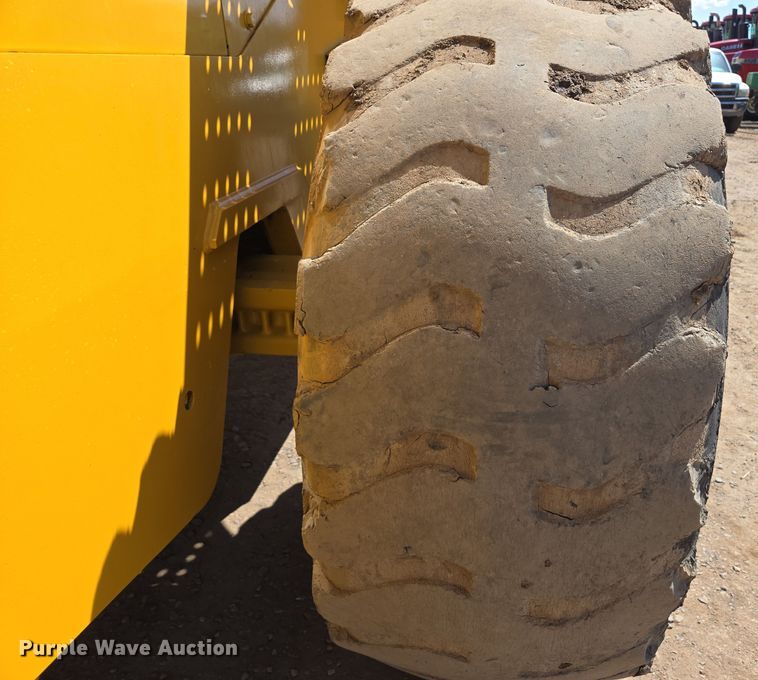 image for item EC0932 1995 John Deere 644G wheel loader