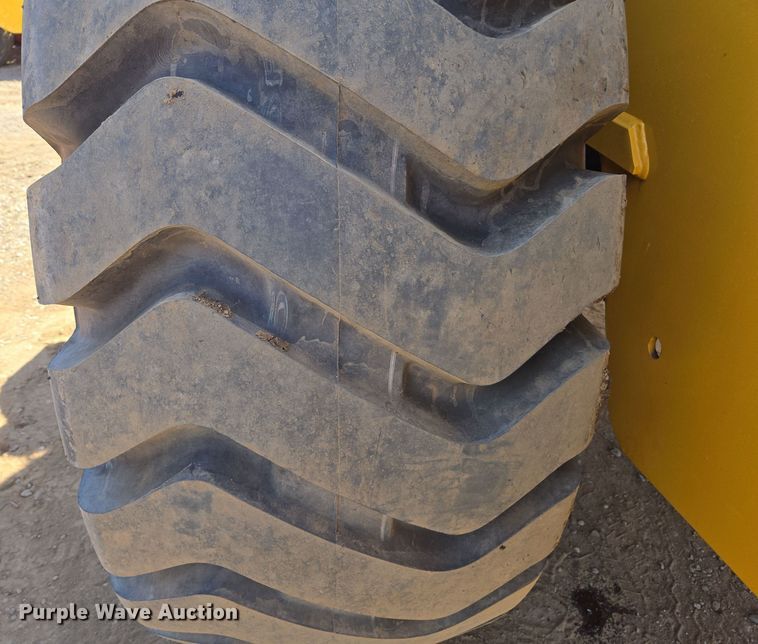 image for item EC0932 1995 John Deere 644G wheel loader