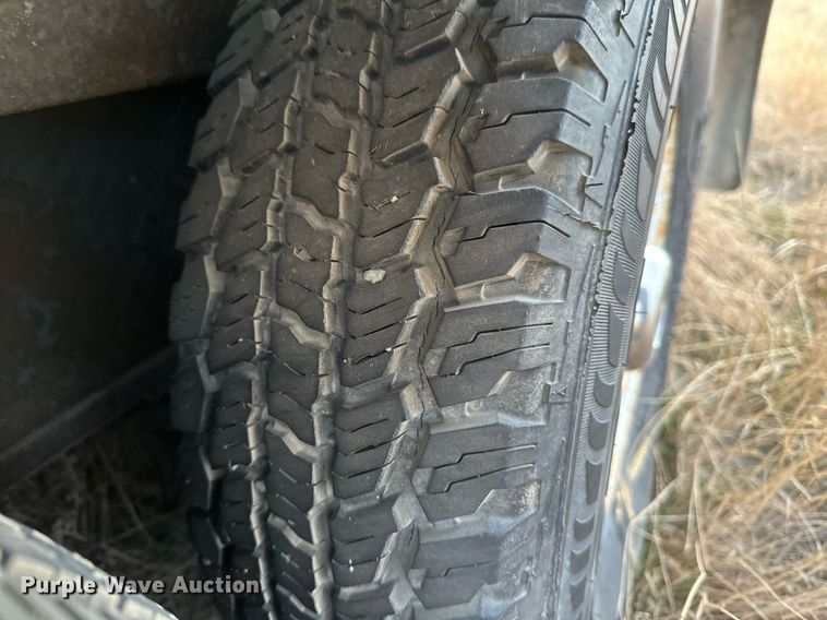 image for item EC2374 2002 Forest River CMG844TTA4 enclosed cargo trailer