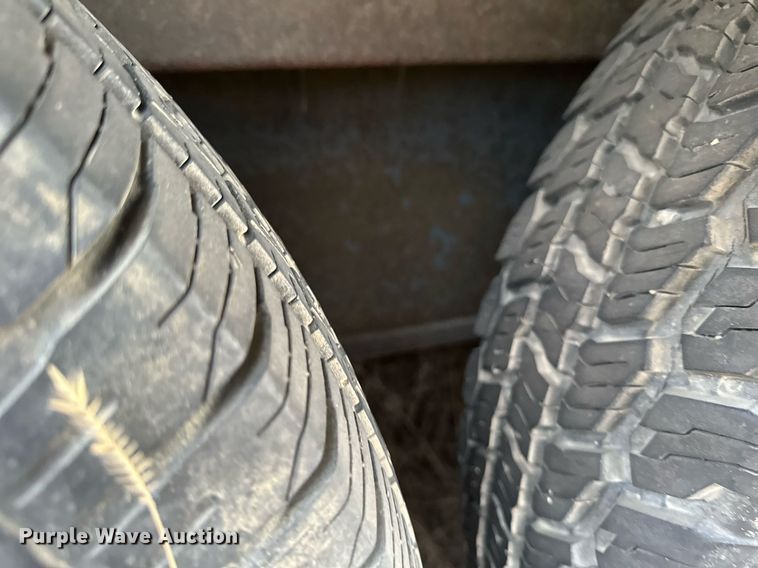 image for item EC2374 2002 Forest River CMG844TTA4 enclosed cargo trailer