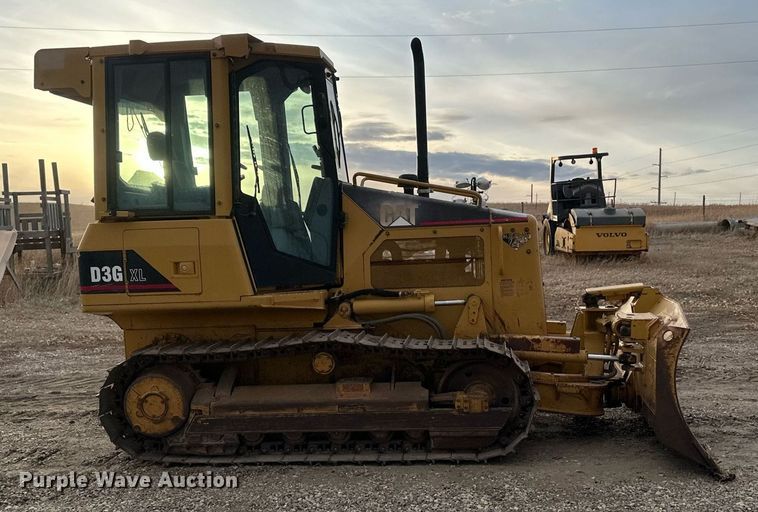 image for item EC2375 2003 Caterpillar D3G XL dozer