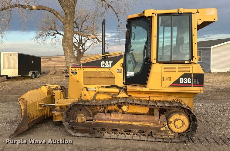 image for item EC2375 2003 Caterpillar D3G XL dozer