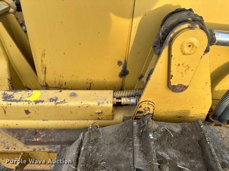 image for item EC2375 2003 Caterpillar D3G XL dozer