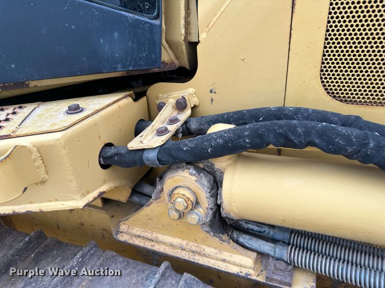 image for item EC2375 2003 Caterpillar D3G XL dozer