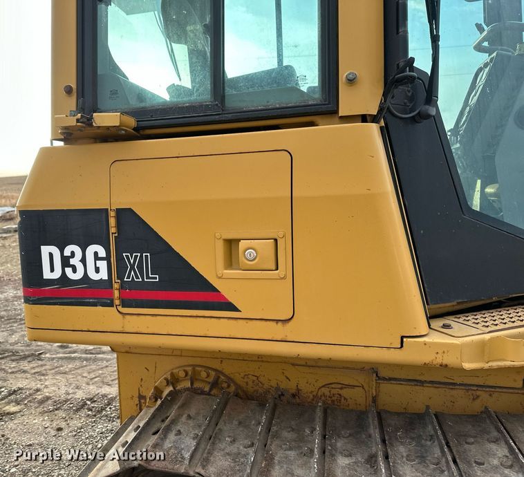 image for item EC2375 2003 Caterpillar D3G XL dozer