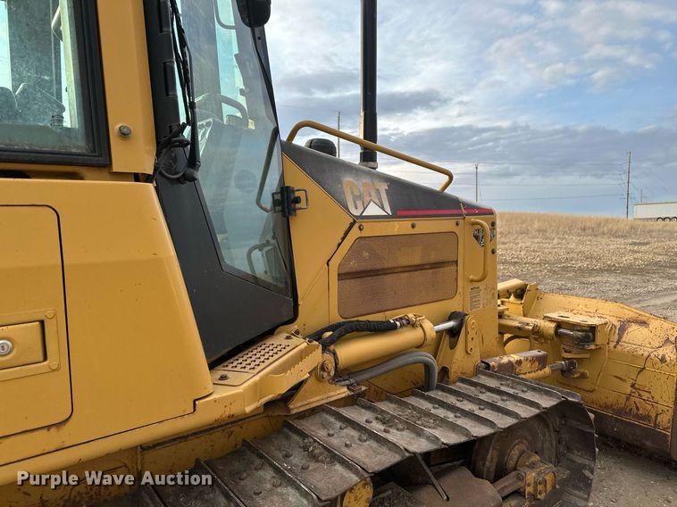 image for item EC2375 2003 Caterpillar D3G XL dozer