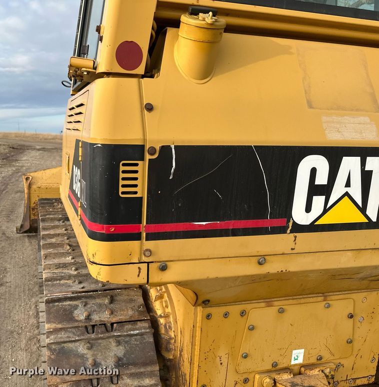 image for item EC2375 2003 Caterpillar D3G XL dozer