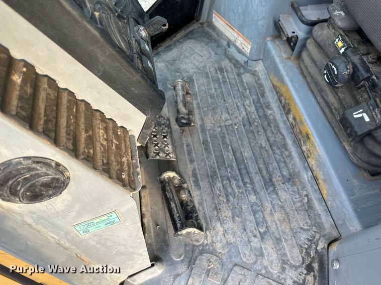 image for item EC2375 2003 Caterpillar D3G XL dozer