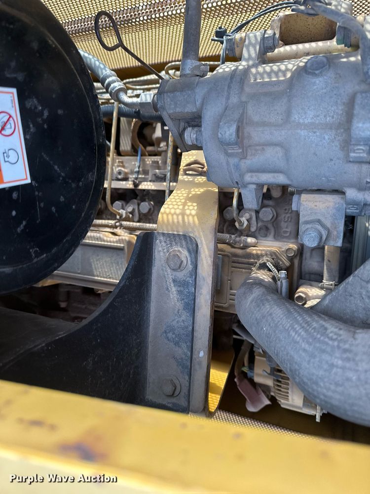 image for item EC2375 2003 Caterpillar D3G XL dozer