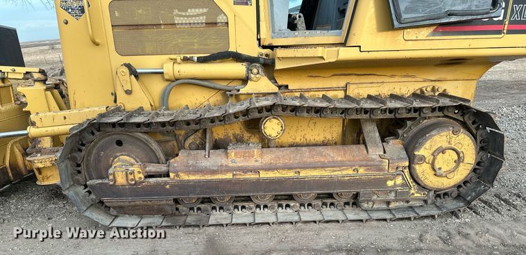 image for item EC2375 2003 Caterpillar D3G XL dozer