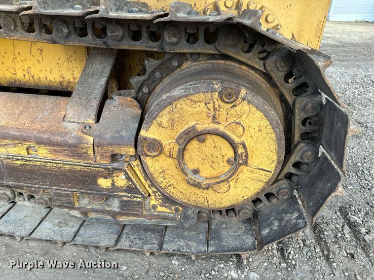 image for item EC2375 2003 Caterpillar D3G XL dozer