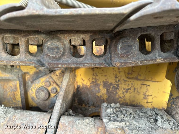 image for item EC2375 2003 Caterpillar D3G XL dozer