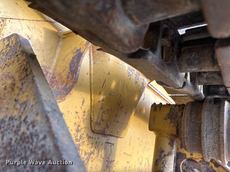 image for item EC2375 2003 Caterpillar D3G XL dozer