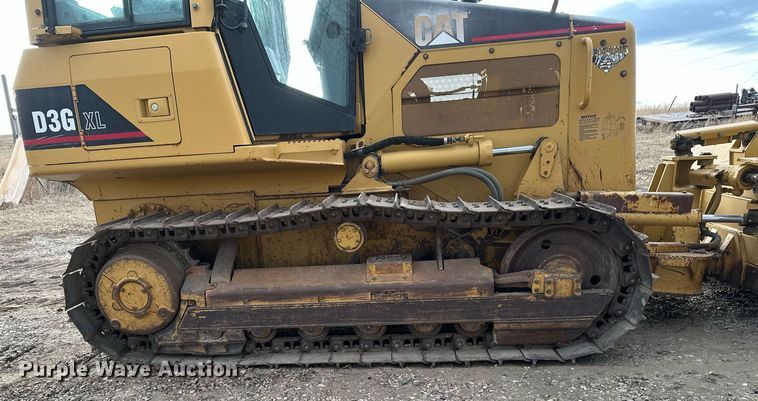 image for item EC2375 2003 Caterpillar D3G XL dozer