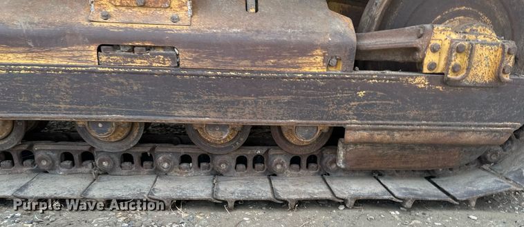 image for item EC2375 2003 Caterpillar D3G XL dozer