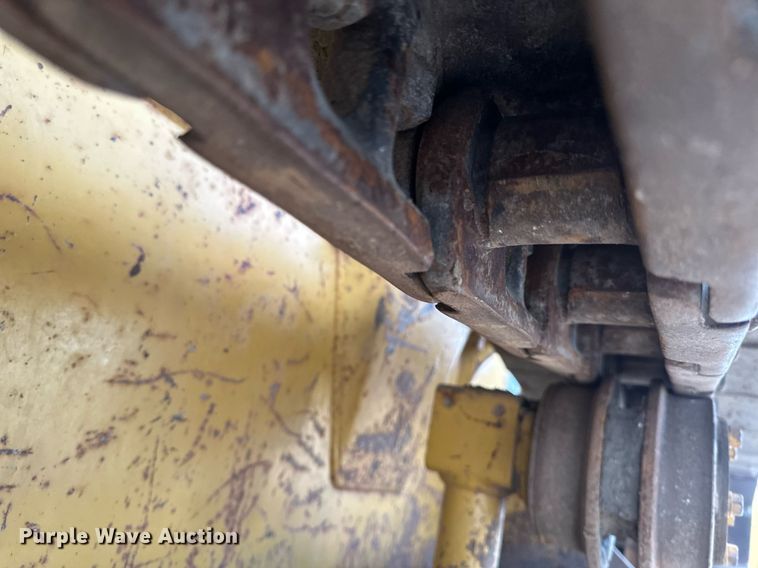 image for item EC2375 2003 Caterpillar D3G XL dozer