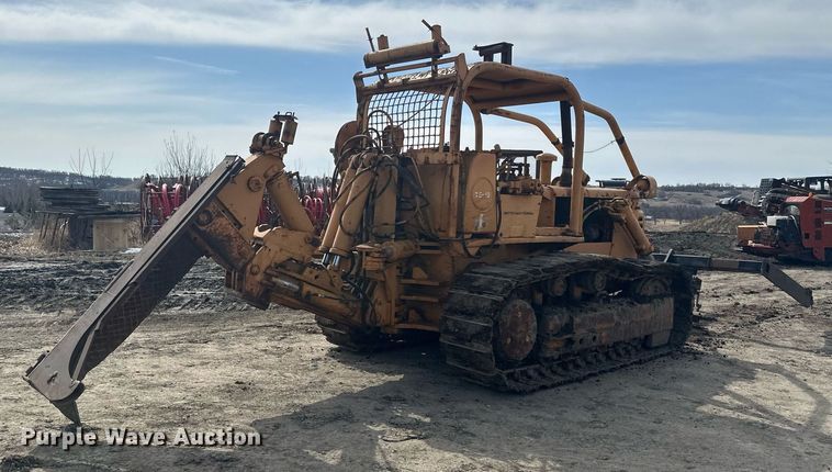 image for item EC2379 1971 International  TD15B cable plow