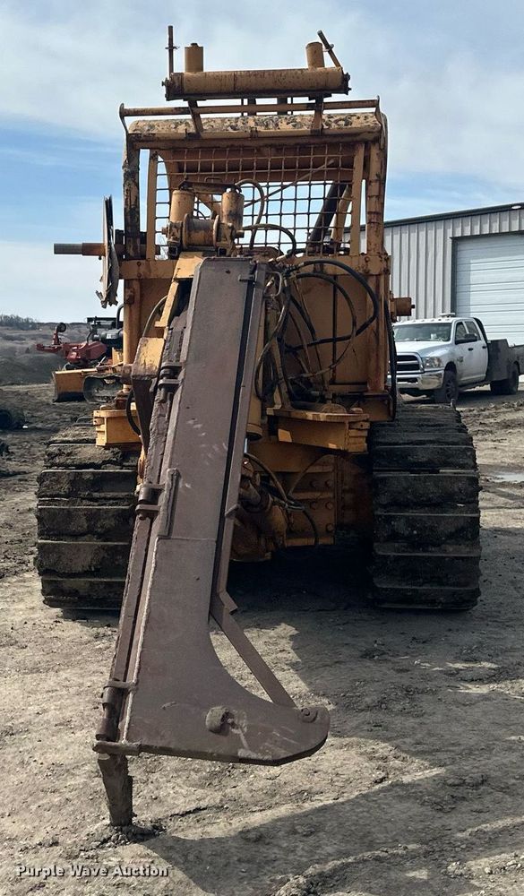 image for item EC2379 1971 International  TD15B cable plow